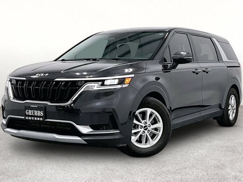 Used 2024 Kia Carnival LX FWD image 14