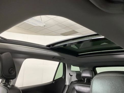 Used 2024 GMC Terrain SLT w/ Elevation Edition image 26