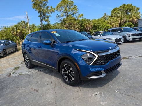 Certified 2024 Kia Sportage EX FWD image 2