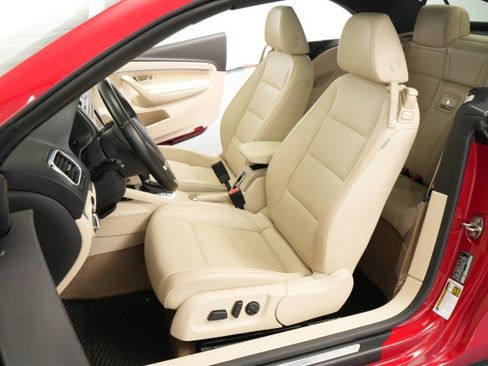 Used 2013 Volkswagen Eos Komfort FWD image 36
