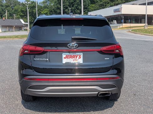 Used 2023 Hyundai Santa Fe SE AWD/4WD image 7