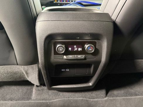 Used 2026 Buick Enclave Sport Touring AWD/4WD image 25