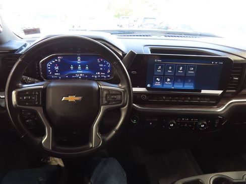 Used 2024 Chevrolet Silverado 2500 LT AWD/4WD image 20