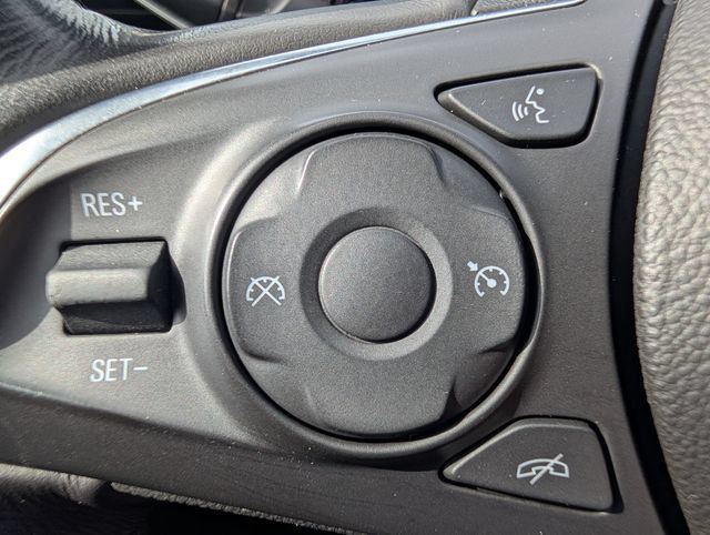 Used 2018 Buick Enclave Essence AWD/4WD image 21