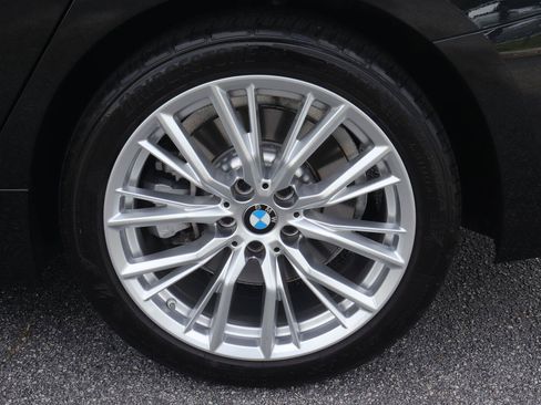 Used 2023 BMW 330i Sedan w/ Premium Package RWD image 38