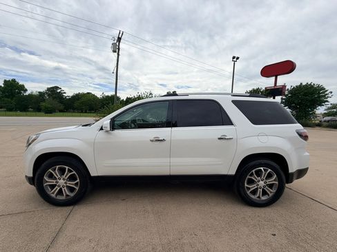 Used 2016 GMC Acadia SLT image 2