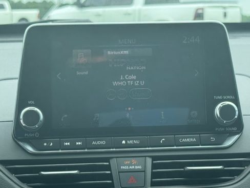 Used 2020 Nissan Altima 2.5 SR FWD image 13