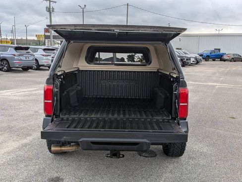 Used 2024 Toyota Tacoma SR5 AWD/4WD image 6