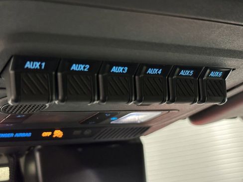 Used 2023 Ford Bronco Big Bend w/ Sasquatch Package image 40