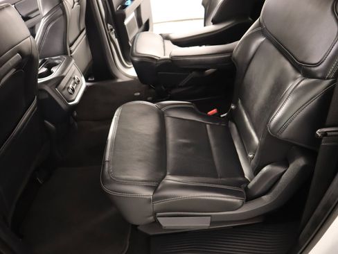 Used 2025 Ford Expedition Max Platinum image 13