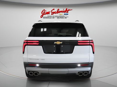Used 2025 Chevrolet Traverse LT w/ Sun and Wheel Package AWD/4WD image 6