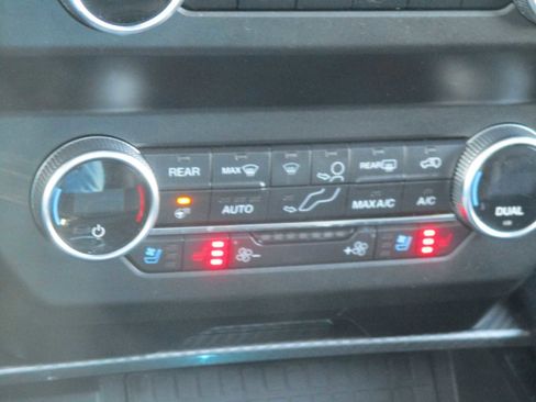 Used 2020 Ford Expedition Limited w/ Equipment Group 303A image 17