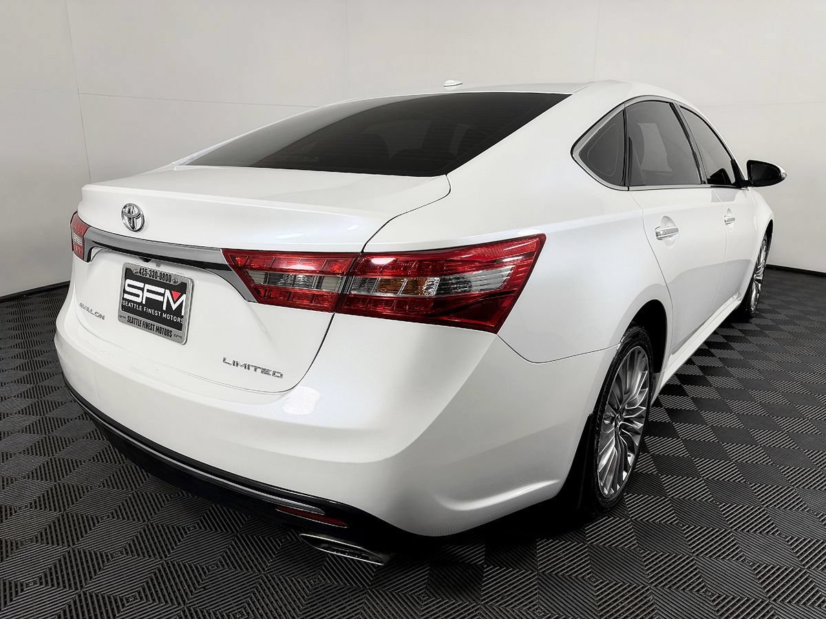 Used 2016 Toyota Avalon Limited FWD image 9