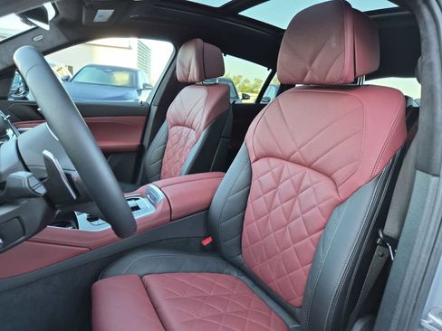 Used 2024 BMW X6 M60i image 15