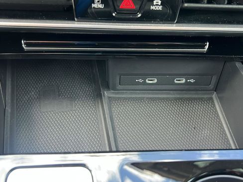 Used 2024 Volkswagen Atlas SEL AWD/4WD image 29