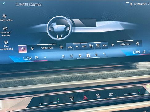 Certified 2024 BMW 740i RWD image 16