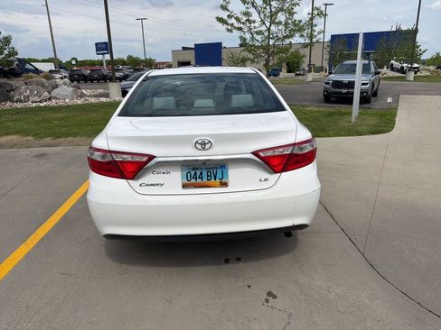 Used 2017 Toyota Camry FWD image 7