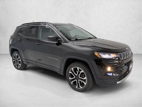 Used 2022 Jeep Compass Limited AWD/4WD image 3