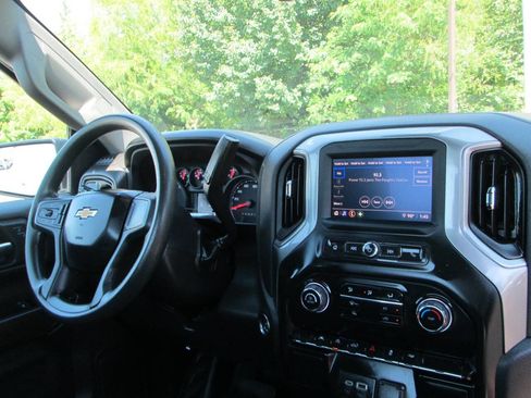 Used 2024 Chevrolet Silverado 1500 W/T w/ WT Fleet Convenience Package image 9