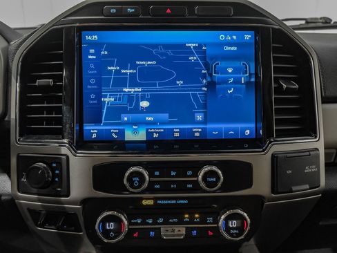 Used 2022 Ford F250 Lariat w/ Chrome Package image 25