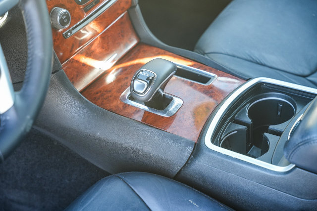 Used 2014 Chrysler 300 RWD image 25