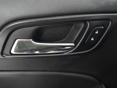 Used 2018 GMC Yukon XL SLT w/ Premium Edition image 17