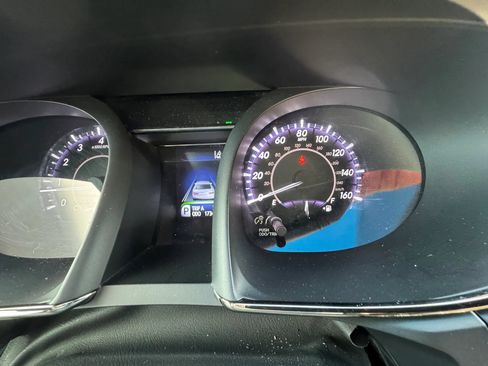 Used 2018 Toyota Avalon Touring FWD image 26