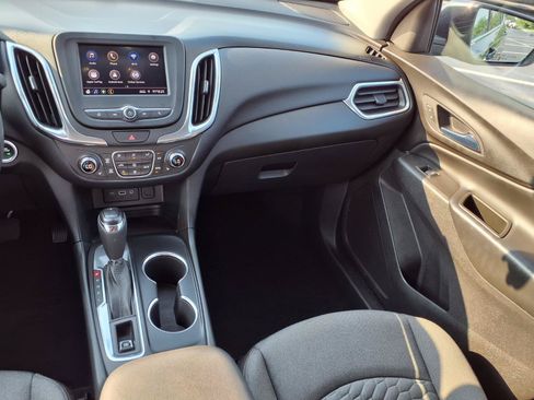 Used 2020 Chevrolet Equinox LT FWD image 3