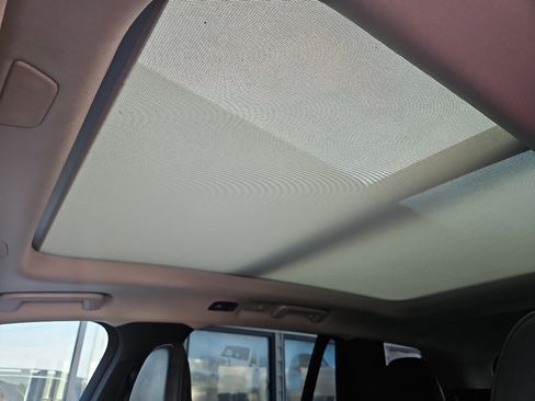 Used 2019 Volvo XC90 T5 Momentum w/ Multimedia Package image 35