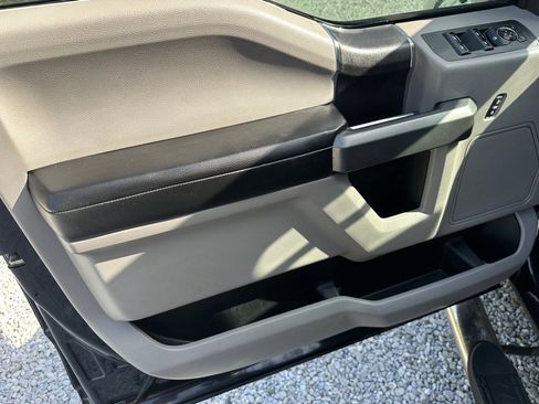 Used 2018 Ford F150 XLT image 16