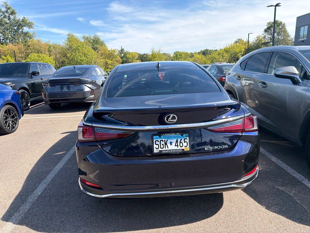 Used 2025 Lexus ES 300h Ultra Luxury FWD image 30