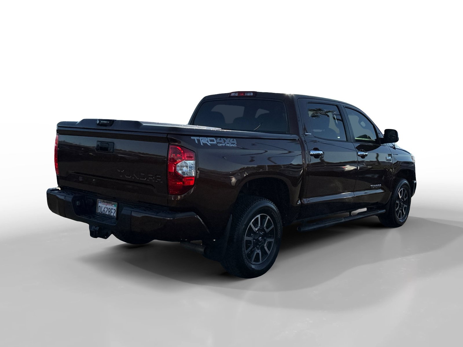 Used 2017 Toyota Tundra Limited w/ Limited Premium Package AWD/4WD image 5