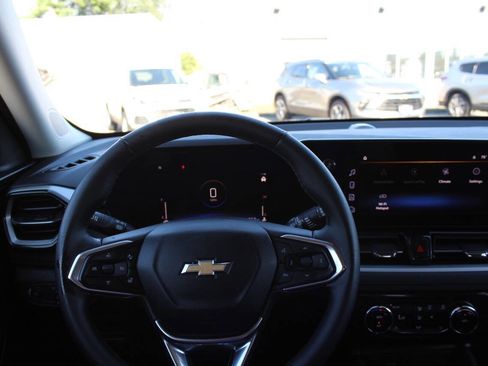 Used 2024 Chevrolet TrailBlazer LT w/ Convenience Package image 19