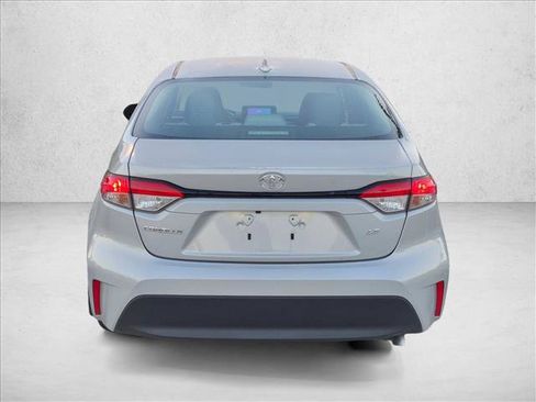 Used 2025 Toyota Corolla LE FWD image 6