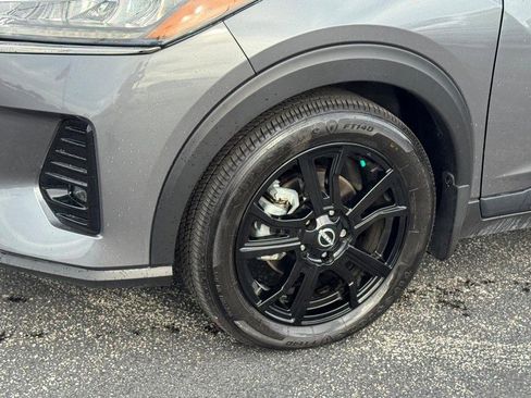 Used 2024 Nissan Kicks SR image 9