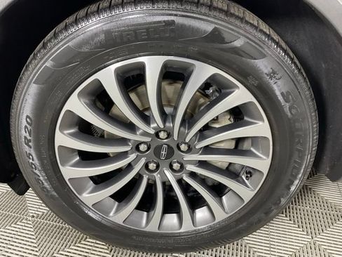 Used 2020 Lincoln Aviator Reserve w/ Equipment Group 201A RWD image 38