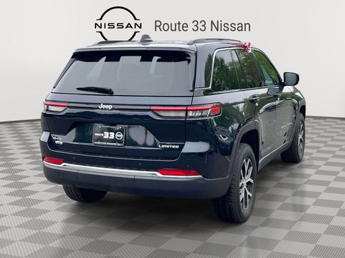 Used 2024 Jeep Grand Cherokee Limited AWD/4WD image 4