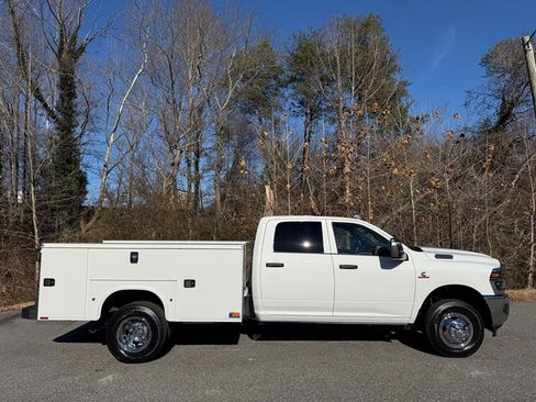 New 2026 RAM 3500 Tradesman image 6