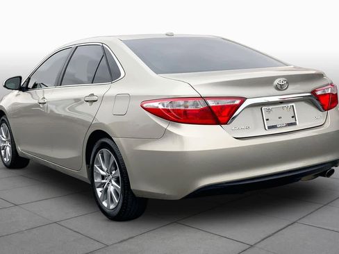 Used 2017 Toyota Camry XLE FWD image 12