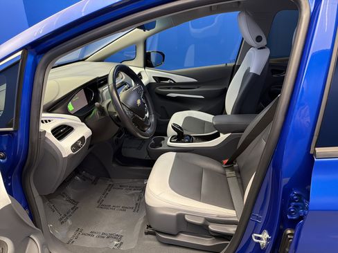 Used 2020 Chevrolet Bolt Premier w/ Infotainment Package image 12