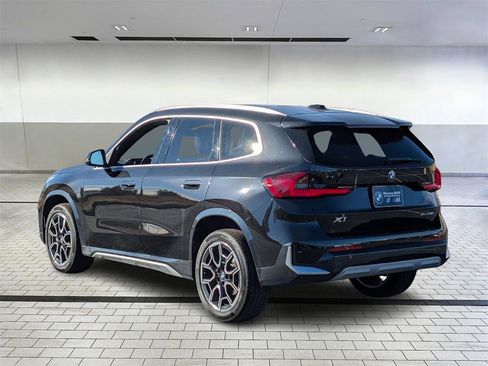 Certified 2025 BMW X1 xDrive28i w/ Technology Package image 3