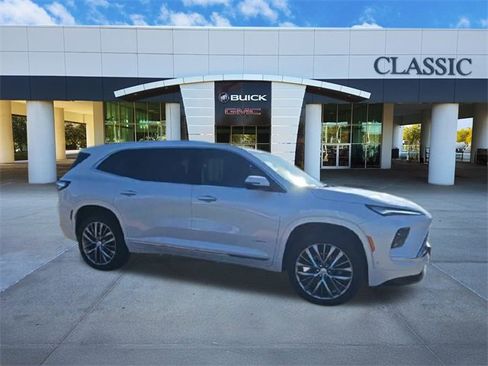 Used 2025 Buick Enclave Avenir w/ Super Cruise Package image 9