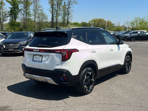 Used 2025 Kia Seltos S AWD/4WD image 6