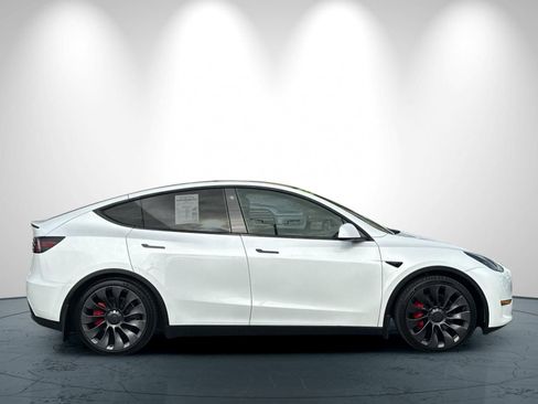 Used 2023 Tesla Model Y Performance AWD/4WD image 3