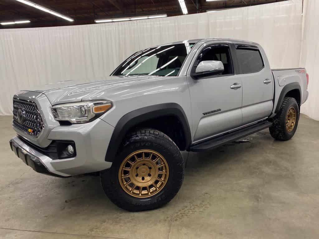 Used 2018 Toyota Tacoma TRD Off-Road AWD/4WD image 1