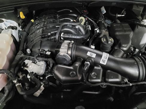 Used 2023 Jeep Grand Cherokee Altitude AWD/4WD image 30