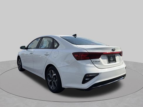 Used 2019 Kia Forte LXS FWD image 3