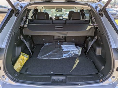 New 2026 Mitsubishi Outlander SE image 13