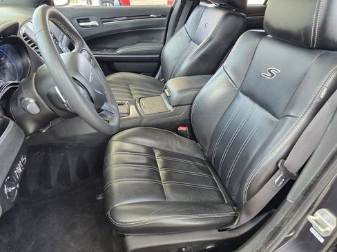 Used 2023 Chrysler 300 S RWD image 11