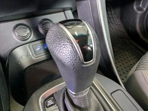 Used 2017 Hyundai Santa Fe Sport image 11